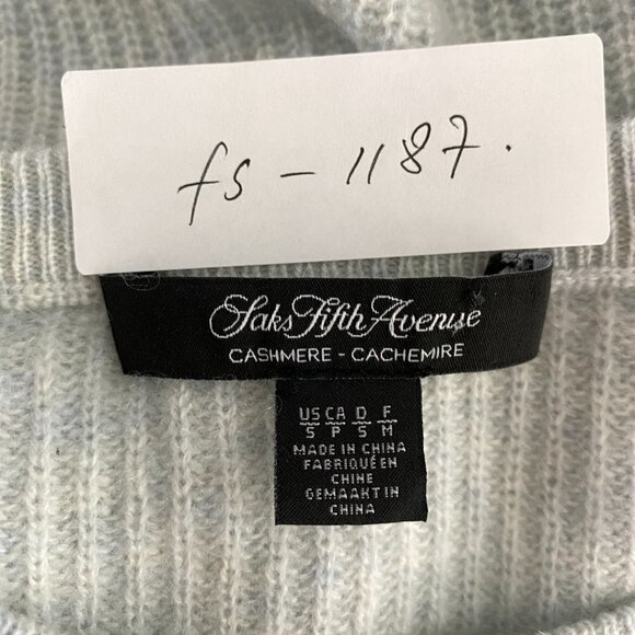 Saks Fifth Avenue Cashmere Sweater Small Cold Shoulder Ribbed Blue FS-1187 - Picture 2 of 10